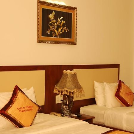 Pleiku Hotel Exterior photo